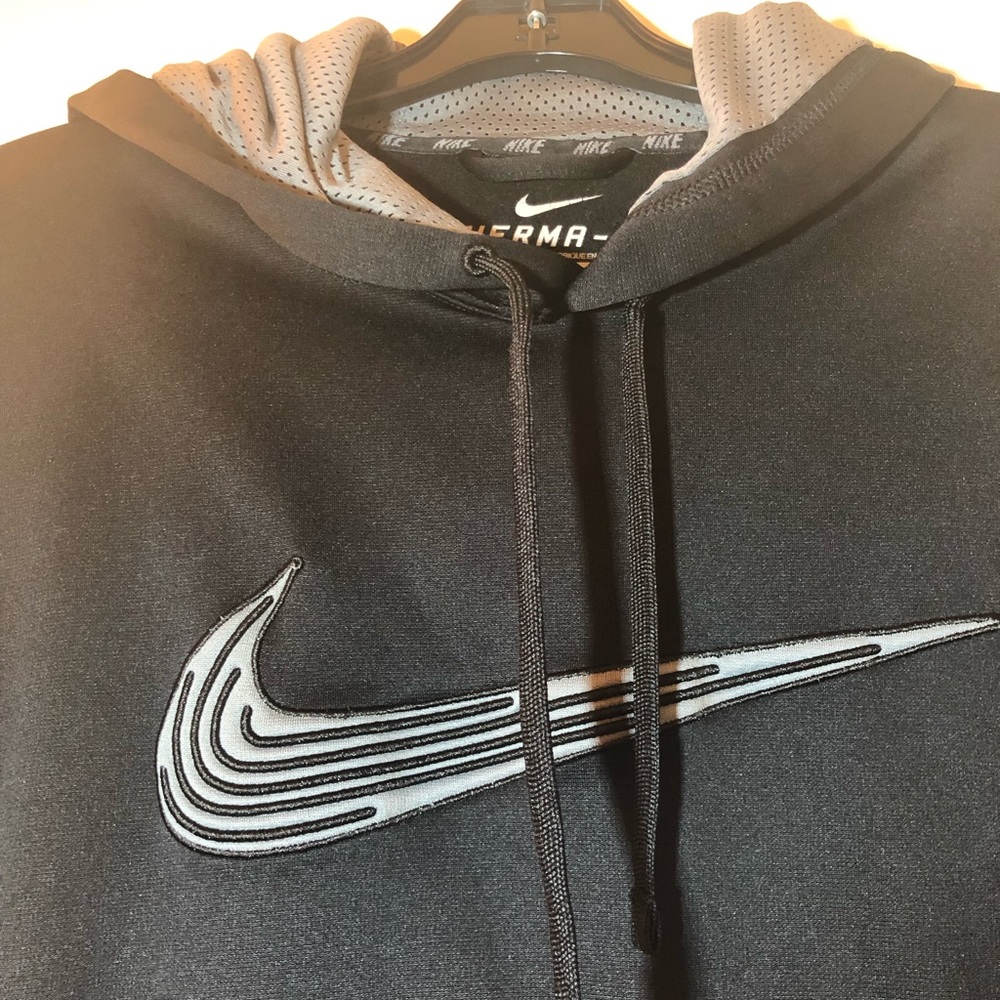 Nike Therma- Fit Pullover Sweat Shirt